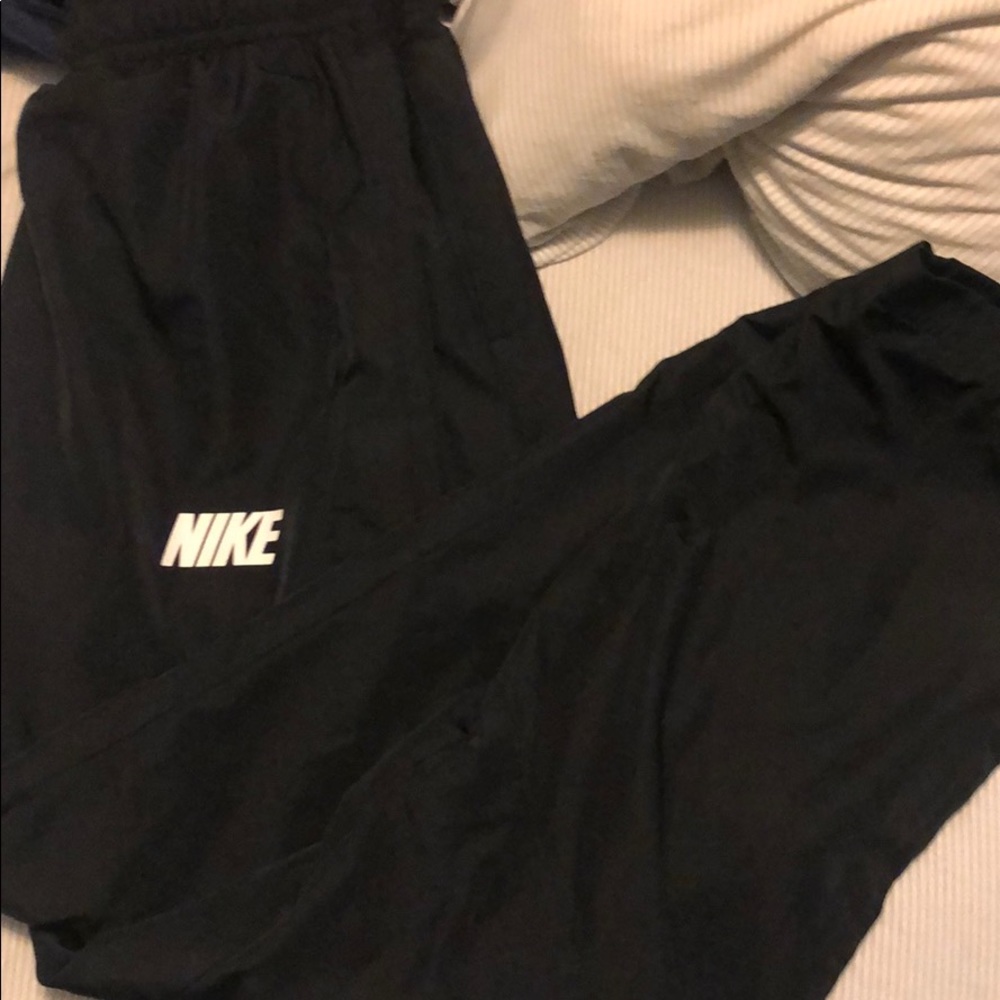 Nike Windbreaker sweats